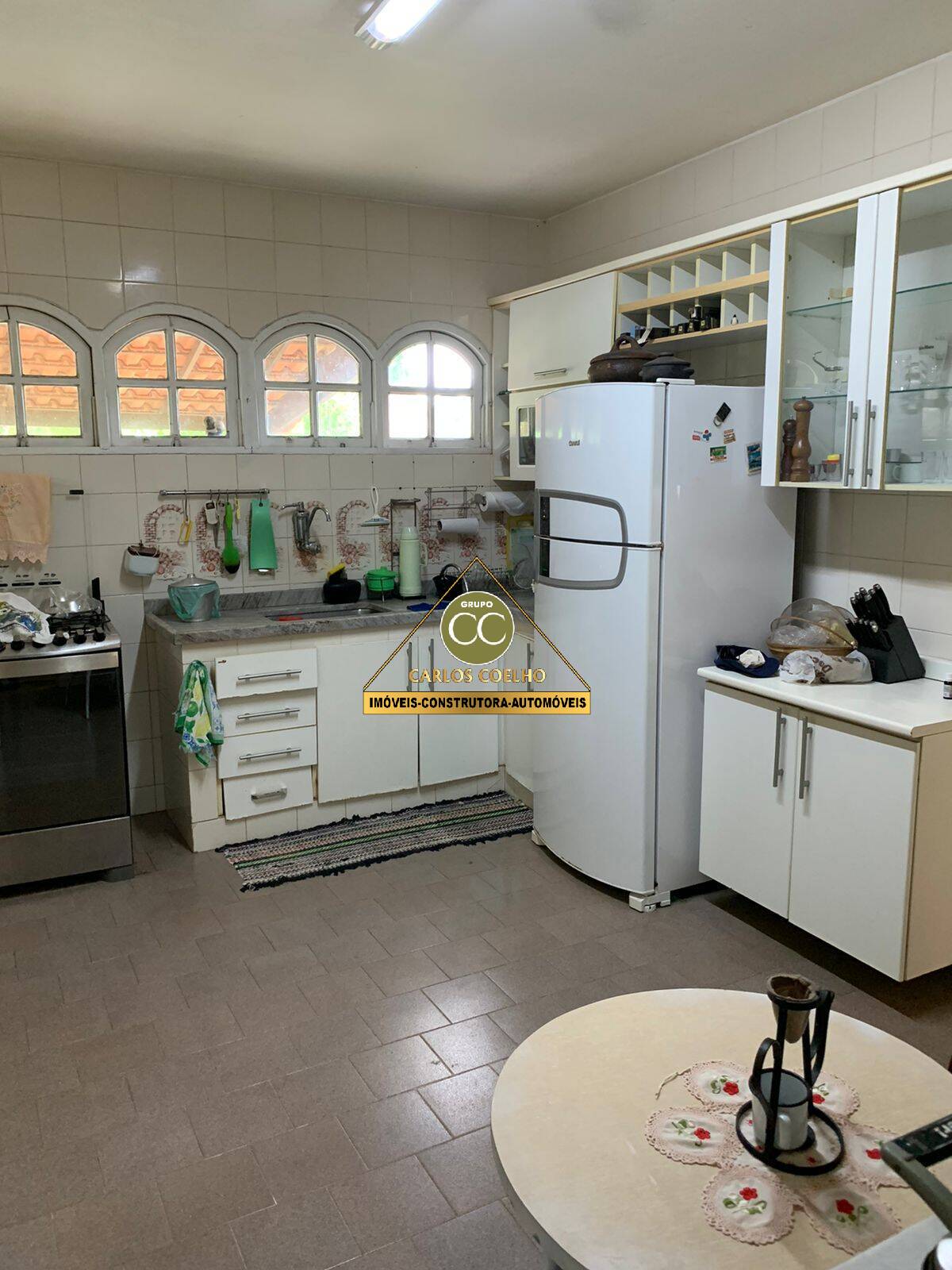 Casa à venda com 3 quartos, 600m² - Foto 5