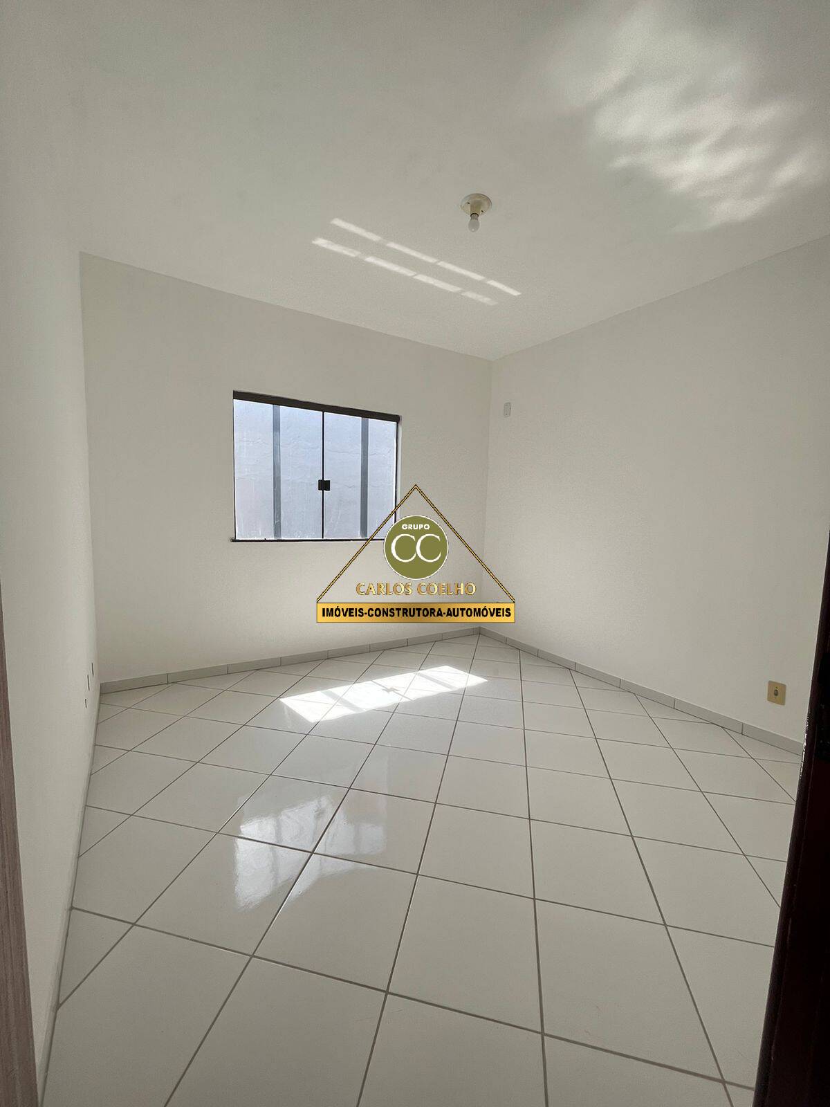 Casa à venda com 2 quartos, 130m² - Foto 9